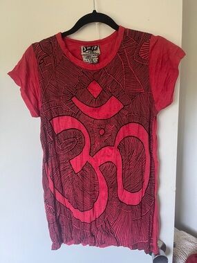 Sure Design Thailand 100% cotton Graphic Short Sleeve tee unisex Om